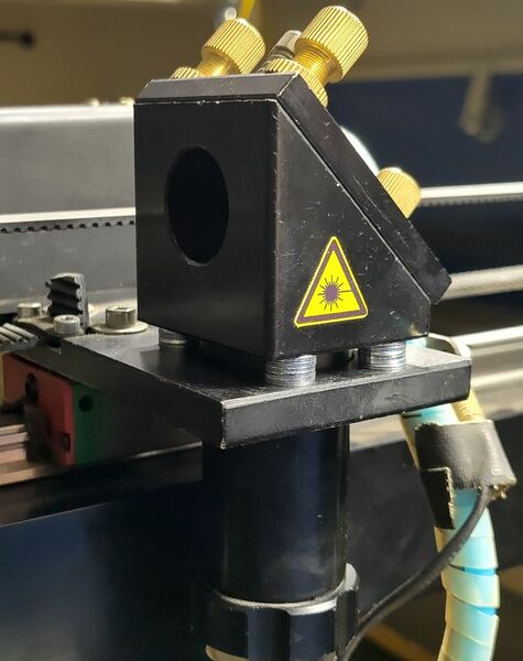 Datei:20251005 laser move head up.jpg