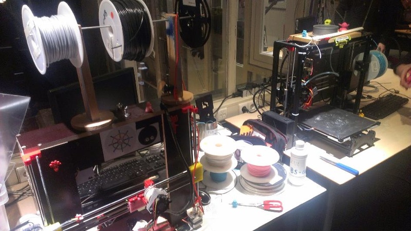 Datei:Jahresbericht2015.pdf